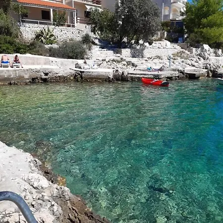 Summer Oasis Apartment Razanj